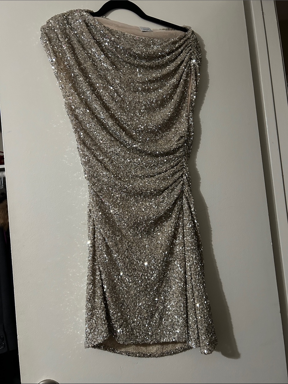 Sheike One-Shoulder Champagne Sequin Draped Dress
